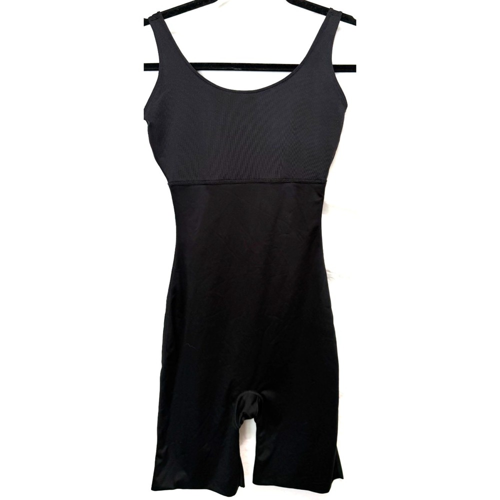 Spanx By Sara Blakely Women's Size Medium 1 Piece On Care Mid-Thigh Slip Suit